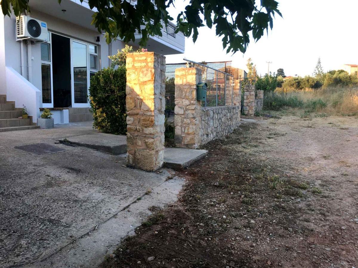 Livingfy Apt With Mountain View & Garden Vamos Exterior foto