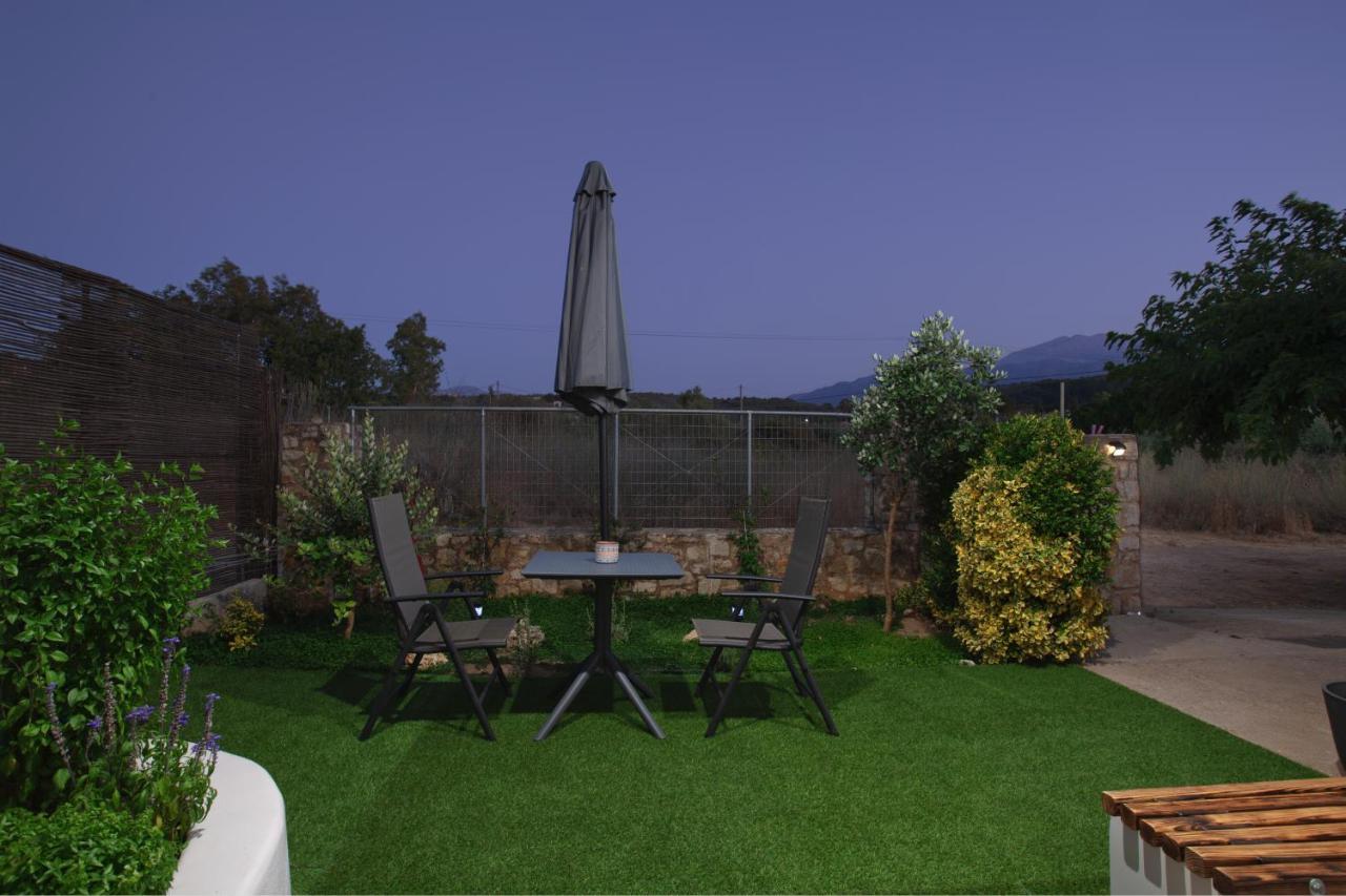 Livingfy Apt With Mountain View & Garden Vamos Exterior foto